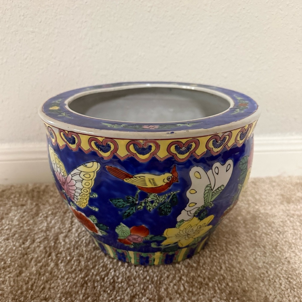 Vintage Ceramic Chinese Porcelain Fish Bowl Planter Chinoiserie Round Pot